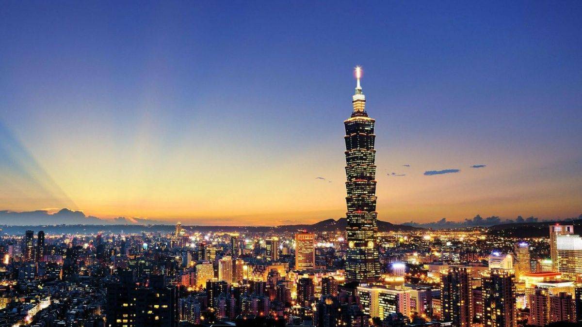 抖音小苹果男生版原唱歌词:台当局判读今年可能统一，邀美在台囤积弹药，也不怕吓到自己？