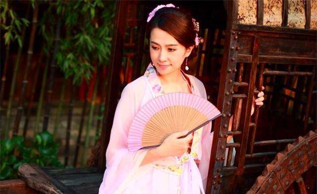 叫我官老爷苹果版:民间故事：她让婢女伺候公公，婢女却成为她的婆婆，逼她自杀