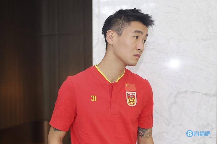 媒体人：主场输球让中国足球人清醒 韦世豪让我们看到国足还站着